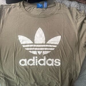 Adidas tee